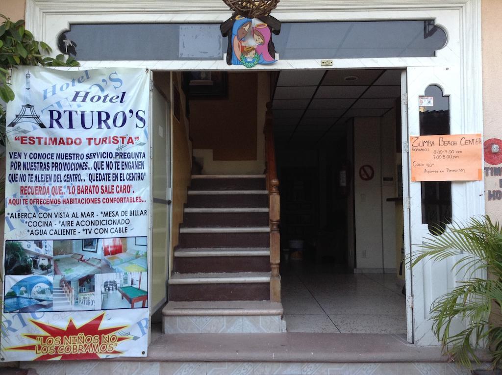 Hotel Arturo'S Zihuatanejo Buitenkant foto