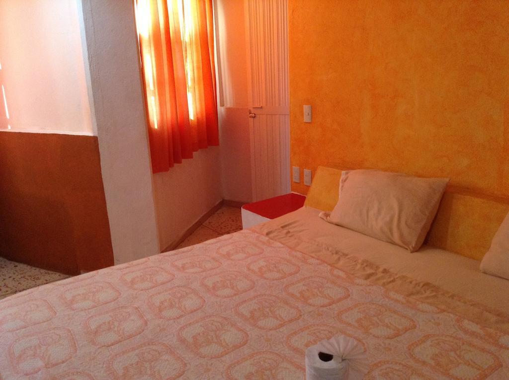 Hotel Arturo'S Zihuatanejo Buitenkant foto